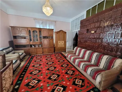 Casă Tradițională de Vânzare în Bucovina Sasca | 180 mp Utili | 6 Camere | 2.500 mp Teren | Beci din Piatră | Drum Asfaltat | Comision 0 - foto 18