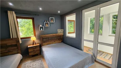 Apartament 3 Camere de Închiriat în Suceava – Cartier George Enescu | Lângă Pădure | Curte Privată | Parcare Individuală | 2 Băi - Suceava