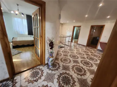 CASĂ PREMIUM CU TERASĂ ȘI MULT SPAȚIU | SUCEAVA | 499.000 Euro | 0% COMISION - foto 8