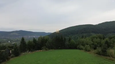 TEREN PREMIUM 5.023 MP ÎN VORONEȚ | BUCOVINA | ZONA MĂNĂSTIRII VORONEȚ | INVESTIȚIE SAU REZIDENȚIAL PRIVELIȘTE | CURENT TRIFAZAT | APĂ | CANALIZARE | - foto 2