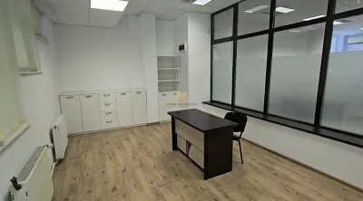 Spațiu de Birouri / Comercial 180 MP | Zona Metro Suceava | Parter Înalt | 4 Birouri | 395.000 Euro - foto 13