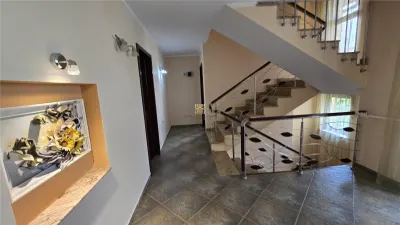 Casă de Lux în Suceava | 5 Dormitoare | 6 Băi | Wellness | 2 Garaje - foto 17
