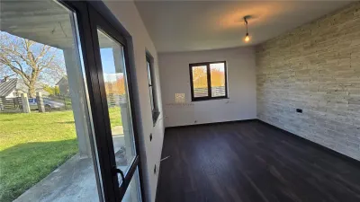 Casă Nouă de Vânzare în Mitocu Dragomirnei, Suceava | 6 Ari Teren | Pret 140500 euro | Comision 0 - foto 6