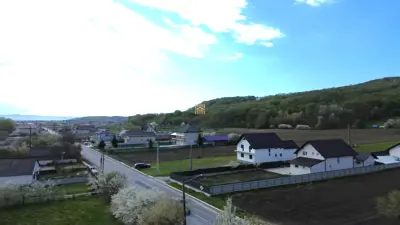 Casă + Teren Intravilan 4200 mp | 75 m + 60 m Front Stradal | DJ 208A | Suceava  Dolhasca 176.000 Euro | Comision 0% - Poieni-Suceava