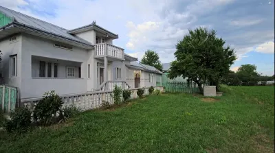 Casă + Teren Intravilan 4200 mp | 75 m + 60 m Front Stradal | DJ 208A | Suceava  Dolhasca 176.000 Euro | Comision 0% - foto 11