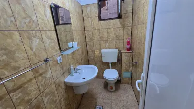 Spatiu 4 Birouri Radauti Ultracentral De Inchiriat 0727817187 - foto 4