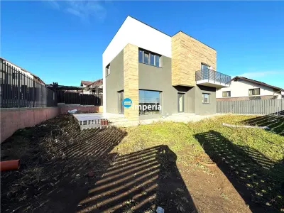 Vila premium P+E 4 cam, asfalt, canalizare,Notariat Miroslava - foto 1