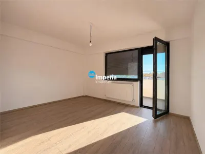 Apartament 2 cam, decomandat, de vanzare in zona Bucium - Lidl - foto 3