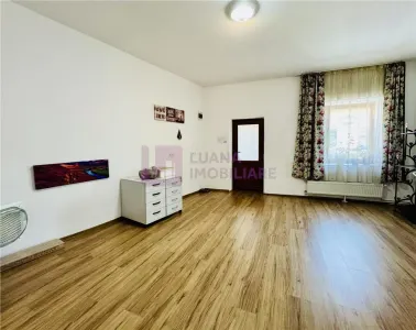 Casa cu spatiu comercial | Strada Lunga | 195 mp utili | Pivnita | Video - foto 8