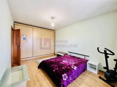 Mansarda 3 camere, 2 bai de vanzare | Vasile Aaron | mobilat si utilat - foto 3