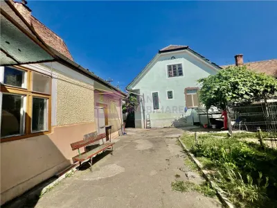 Casa de vanzare  | 2 constructii | 540 mp teren |  zona Lupeni | pivnita - foto 11