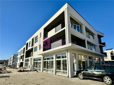 Spatiu comercial | Selimbar, Brana | la strada | 100 mp | 2 intrari - Selimbar