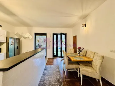 Casa pe un singur nivel Sura Mare | teren 701 mp | 2 constructii | video - foto 13