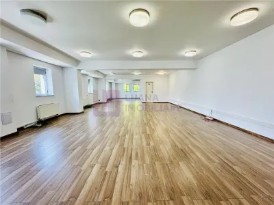 Spatiu de birouri 194 mp | 5 parcari private | curte | Scoala de Inot - Sibiu