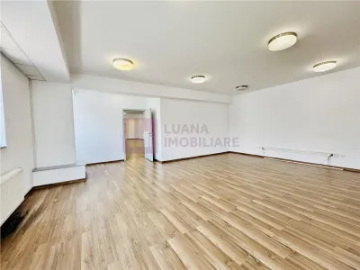 Spatiu de birouri 194 mp | 5 parcari private | curte | Scoala de Inot - foto 10