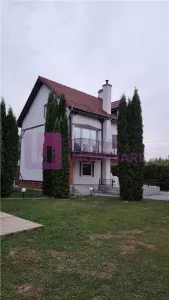 Casa de vacanta | Valea Avrigului | teren 800 mp | piscina - foto 21