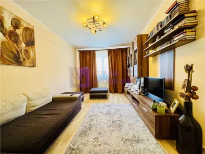 Apartament 3 camere de vanzare | Vasile Aaron | decomandat | pivnita | - Sibiu