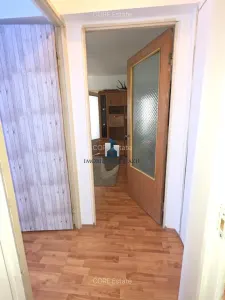 Apartament 4 camere Semidecomandat Huedin - Bucuresti