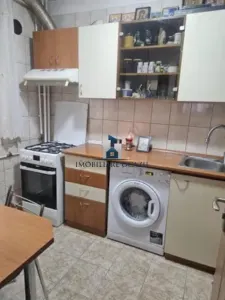 Vanzare Apartament 3 Camere Decomandat Bd.Ctin.Brancoveanu - foto 4