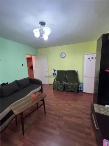 Apartament 2 camere cf 2 Semidecomandat Resita - foto 8