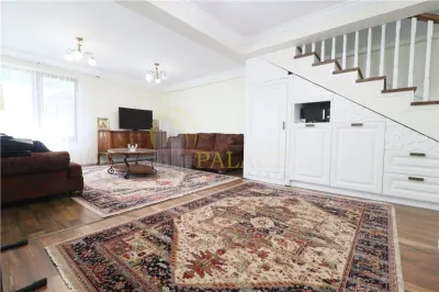 Apartament Duplex, in centrul Iasiului, finisaje premium si curte - foto 5