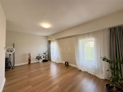 Vila unica in Iasi, tip London House – design rafinat si priveliste spectaculoasa - foto 10