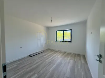 Vila individuala de vanzare in Barnova, zona retrasa si linistita - foto 12