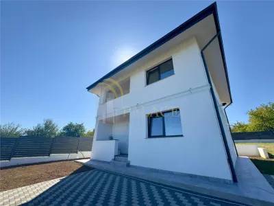 Vila individuala de vanzare in Barnova, zona retrasa si linistita - foto 22