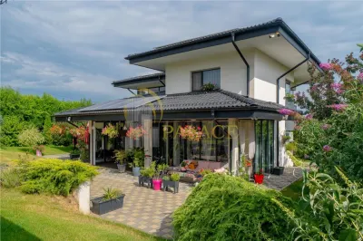Vila in Bucium, un refugiu exclusivist , concept de autonomie si confort - foto 5