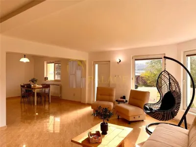 Vila individuala cu priveliste spectaculoasa cu garaj Pietrarie Barnova - foto 6
