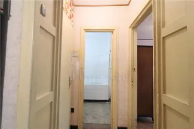 Apartament de 3 camere decomandat, etaj 2,  Podu Ros, Liceul Racovita - foto 12