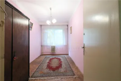 Apartament de 3 camere decomandat, etaj 2,  Podu Ros, Liceul Racovita - foto 8
