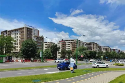 APARTAMENT 2 CAMERE IN URBAN CU PARCARE SI BOXA VIZAVI DE CORESI MALL - TRACTORUL - foto 17
