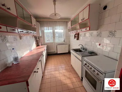 Apartament cu 4 camere de vânzare in Dambu - foto 1