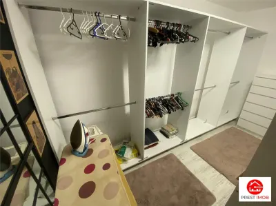 Apartament cu 3 camere de vanzare in zona centrala - foto 7