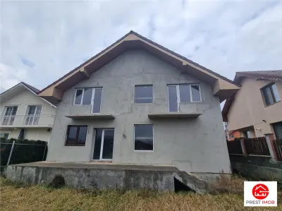 de vanzare casa la standarde ridicate 4 camere, 3 bai, garaj incorporat , 5 arii teren in Sancraiul de Mures - Sancraiu de Mures