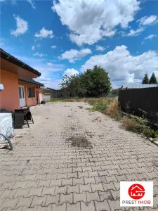 Casa si spatiu comercial de vanzare - foto 14