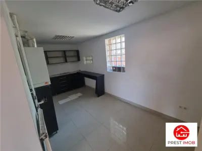 Apartament de 62 mp , parte din casa, cu intrare separata, posibil spatiu comercial, semicentral , Targu Mures - Targu Mures