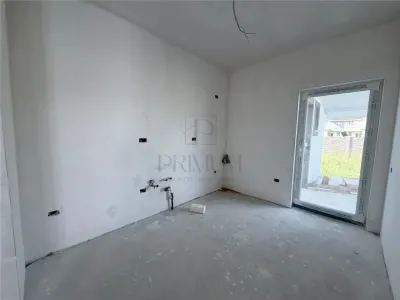 DUPLEX PE PLAN - FINISAJE LA ALEGERE - LINISTE SI INTIMITATE - foto 4