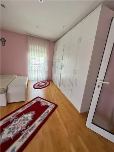 GIROCULUI - CASA INDIVIDUALA - PISCINA  INCALZITA - SAUNA - GARAJ - PANOURI SOLARE - foto 4
