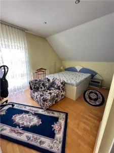 GIROCULUI - CASA INDIVIDUALA - PISCINA  INCALZITA - SAUNA - GARAJ - PANOURI SOLARE - foto 6