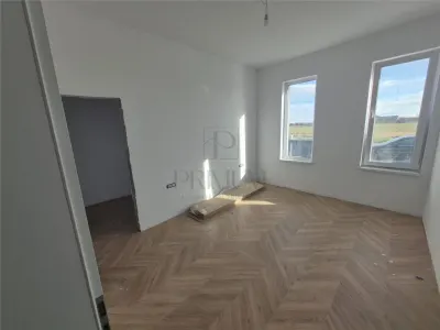 Duplex modern - zona foarte buna - interior spatios - departit prin camera tehnica - finisaje superbe - foto 4