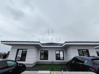 Duplex modern - canalizare - zona accesibila - Mosnita Noua