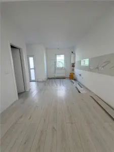 CASA INSIRUITA  ( PE COLT ) - ZONA DE TOP - DORMITOR CU DRESSING - Mosnita Noua