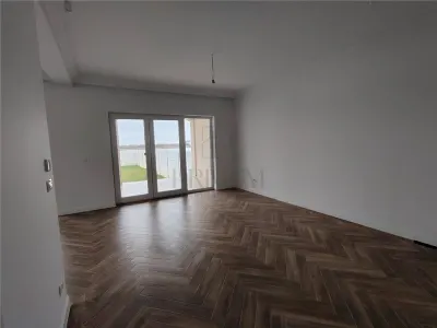 Duplex deosebit - asfalt - toate utilitatile - foto 7