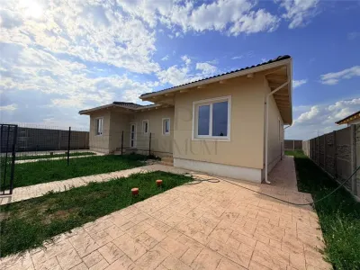Duplex pe plan - zona linistita - personalizare interioara - Urseni