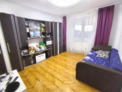 SAGULUI - ETAJ 3 - DECOMANDAT - 3 CAMERE - CENTRALA PROPRIE - Timisoara