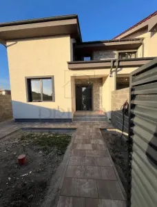 Duplex finalizat - bucatarie inchisa - dormitor la parter - Mosnita Veche