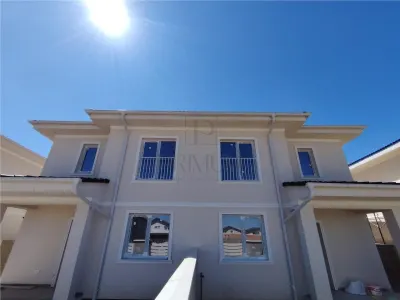 Duplex spatios - bucatarie inchisa - zona in plina dezvoltare - Mosnita Noua