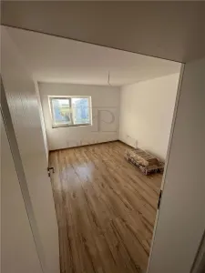 Duplex spatios - bucatarie inchisa - zona in plina dezvoltare - foto 9